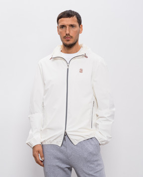 Brunello Cucinelli Белая ветровка с вышивкой эмблемы MM49A7440G