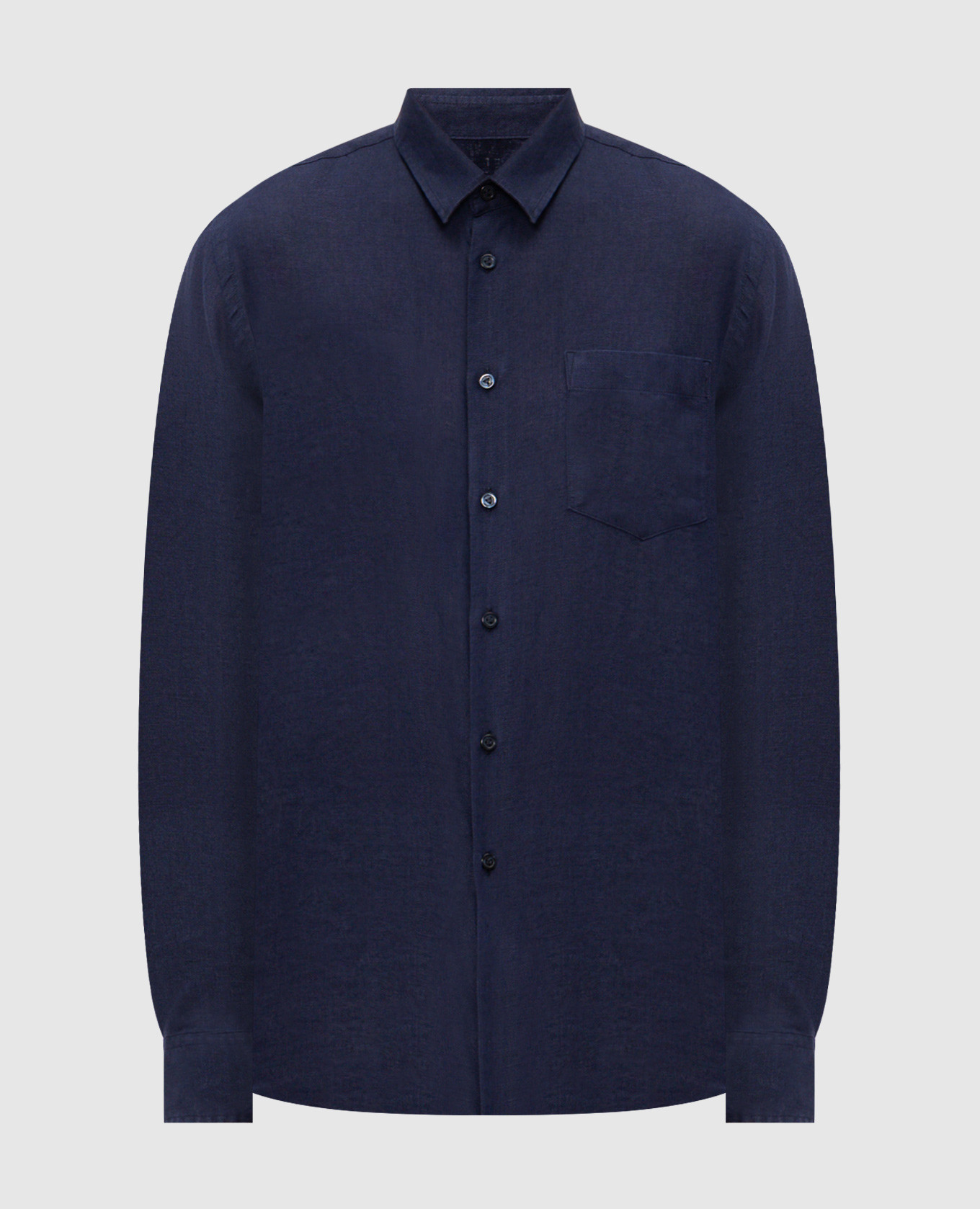 Голубая рубашка из льна с вышивкой эмблемы