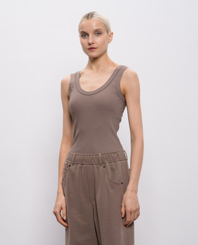 Brunello Cucinelli Коричневая майка в рубчике с цепочкой мониль MG902FP100