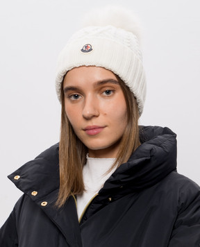 Moncler Шапка з вовни та кашеміру кольору айворі з помпоном L20933B00041M4506
