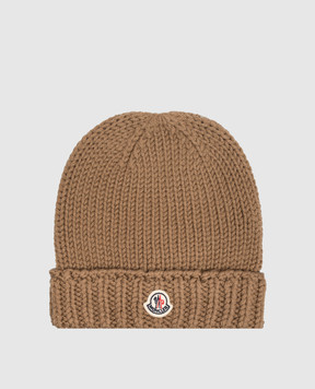Moncler ENFANT Детская коричневая шапка с нашивкой логотипа L29543B00017M1172