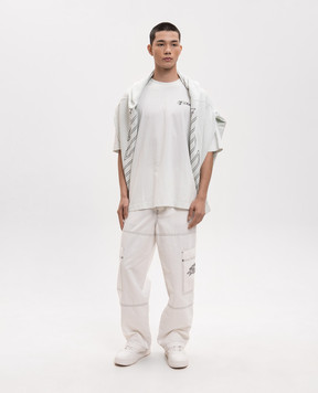 Off-White Зелена футболка з контрастним принтом логотипа 44MAA120S26J01D