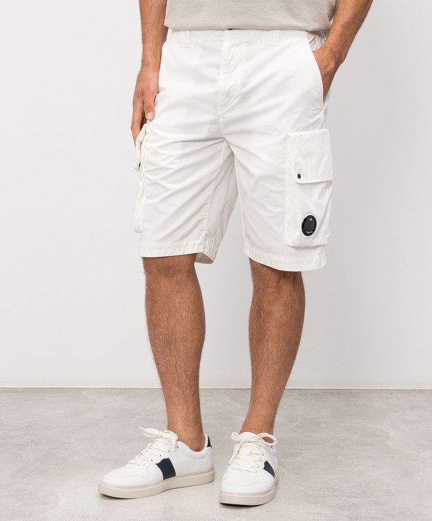 C.P. Company Білі шорти-карго з патчем логотипа MBE245A110340O зображення 3