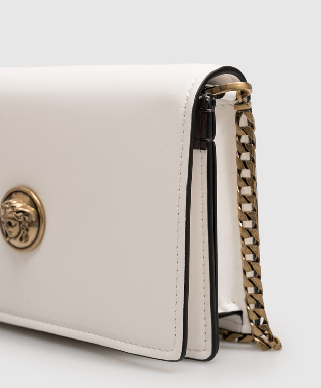 Versace Белая кожаная сумка кросс-боди Emblème 10264871A17449 изображение 4