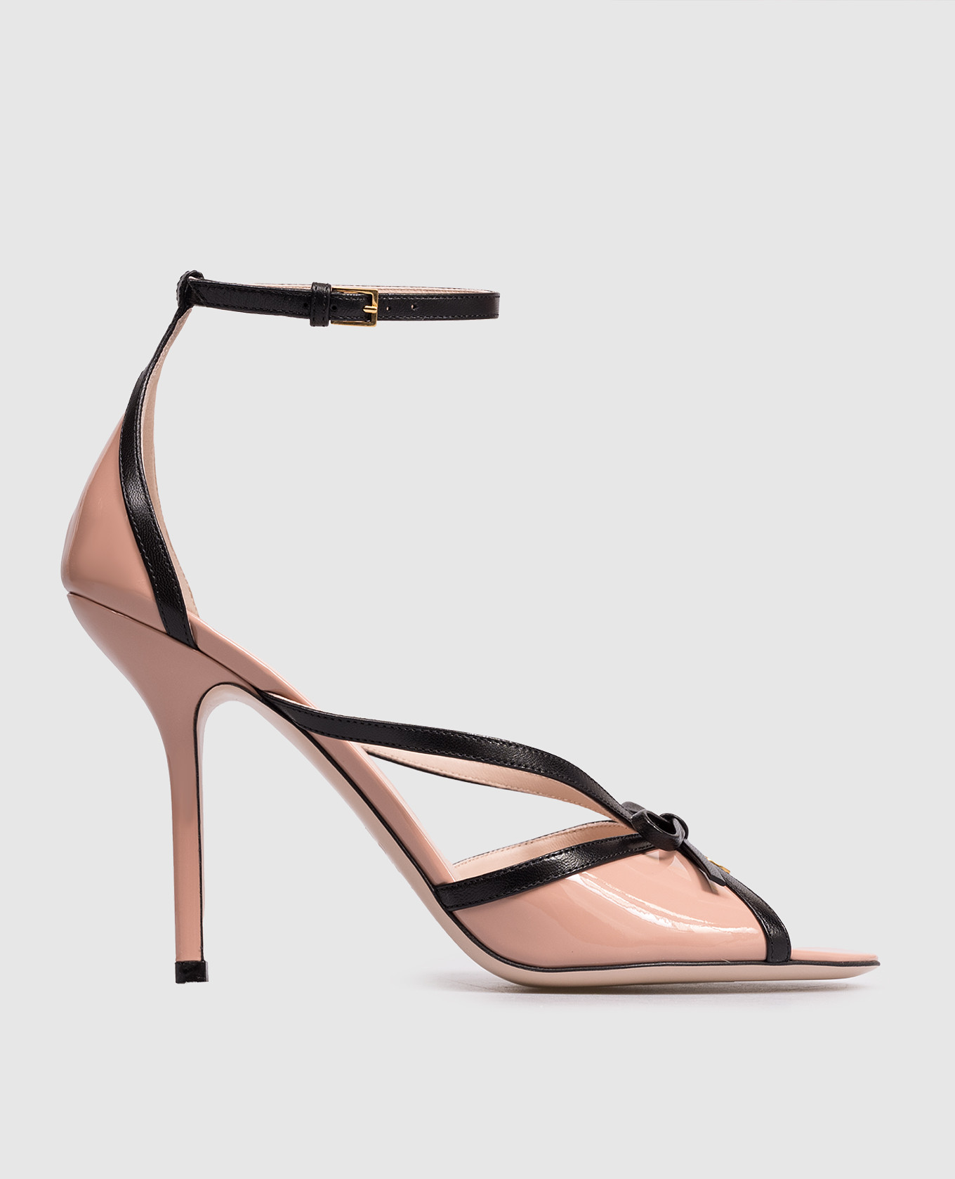 Розовые кожаные лакированные босоножки Bepointy