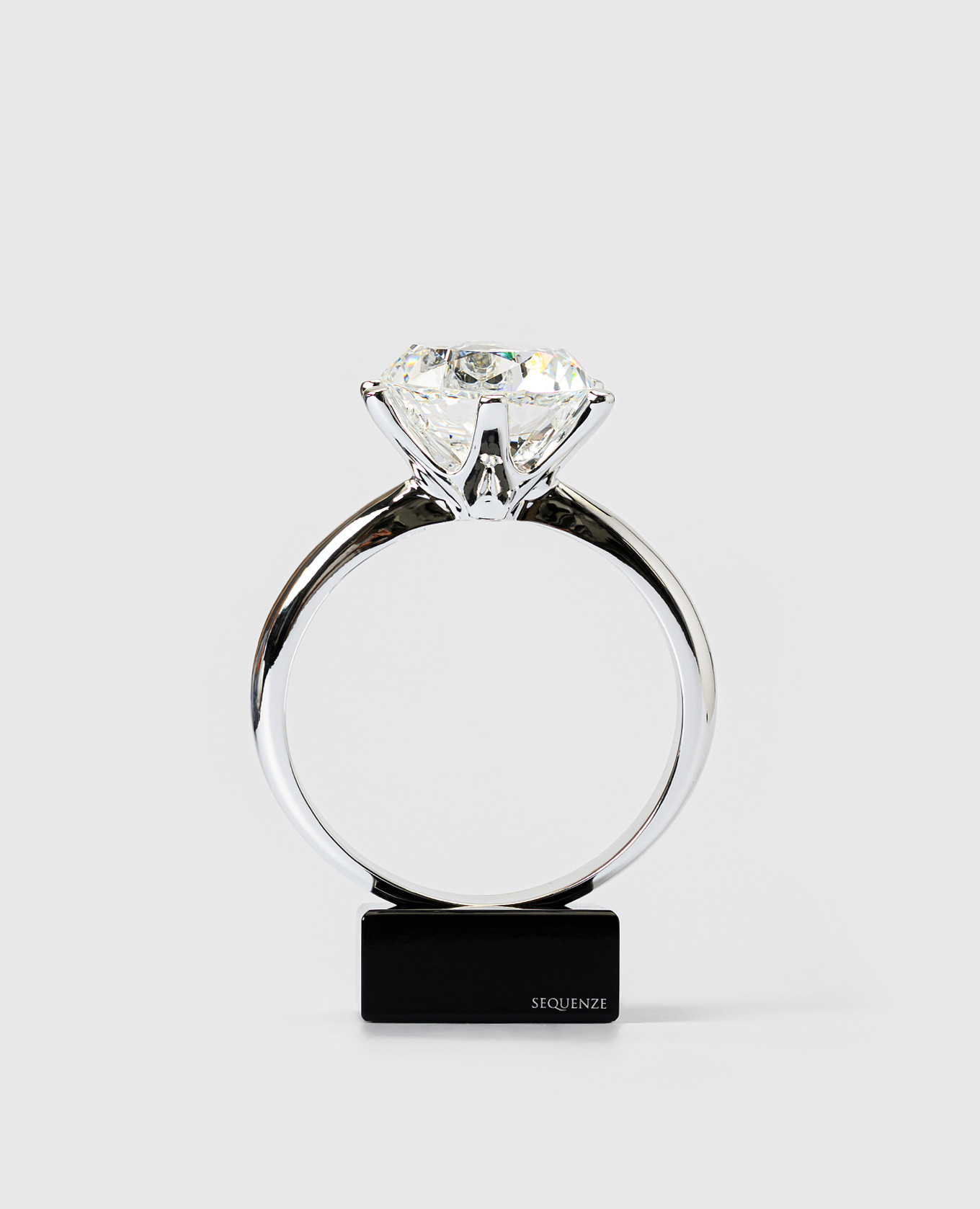 Серебристая статуэтка LOVERSIZE с кристаллом