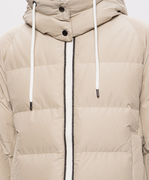 Brunello Cucinelli Бежевый стеганый пуховик с цепочкой мониль MH5257216 изображение 5