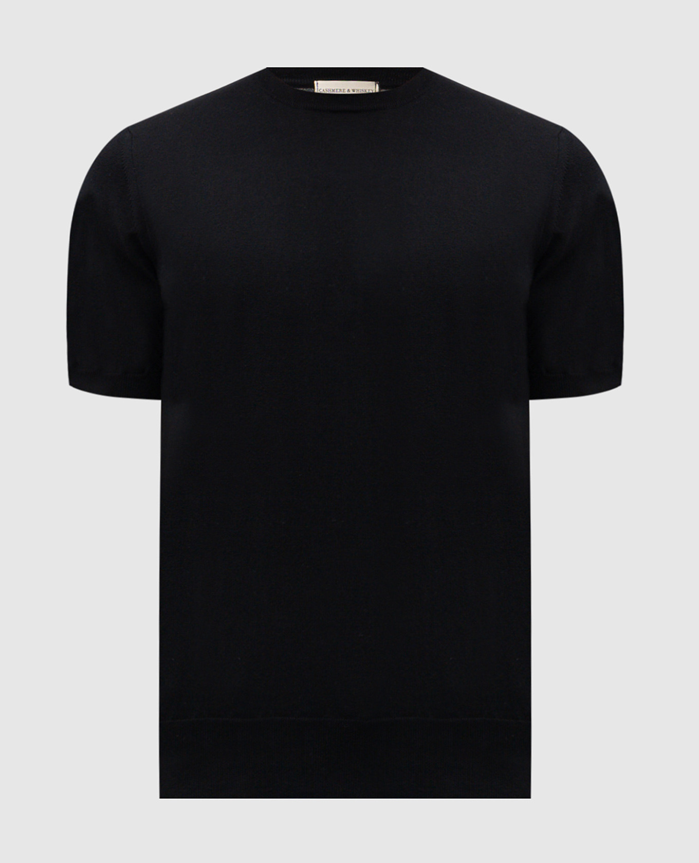 Черная футболка с шелком