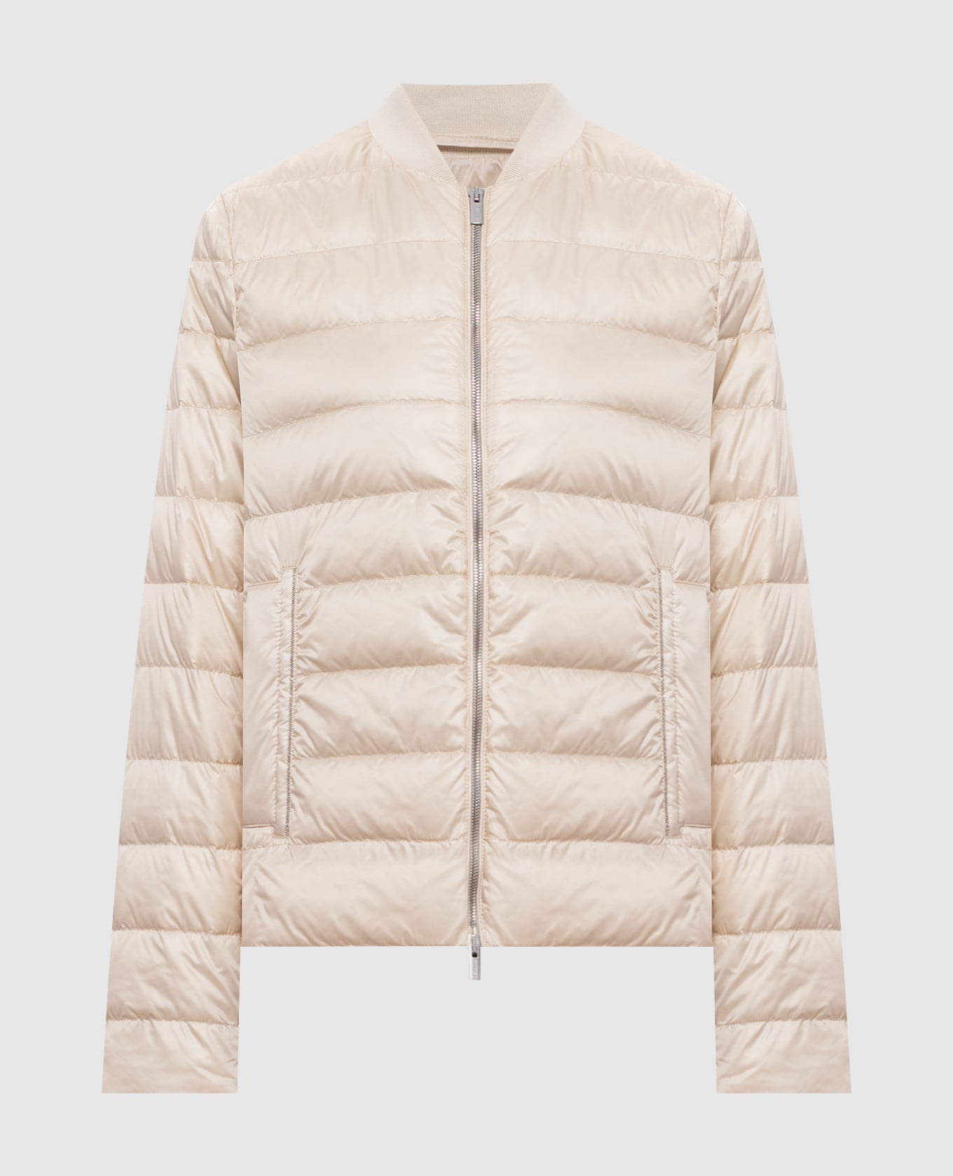 Бежевая пуховая куртка с цепочкой