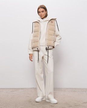 Moncler Grenoble Брюки цветные айвори с нашивкой эмблемы L20988H0000289B08