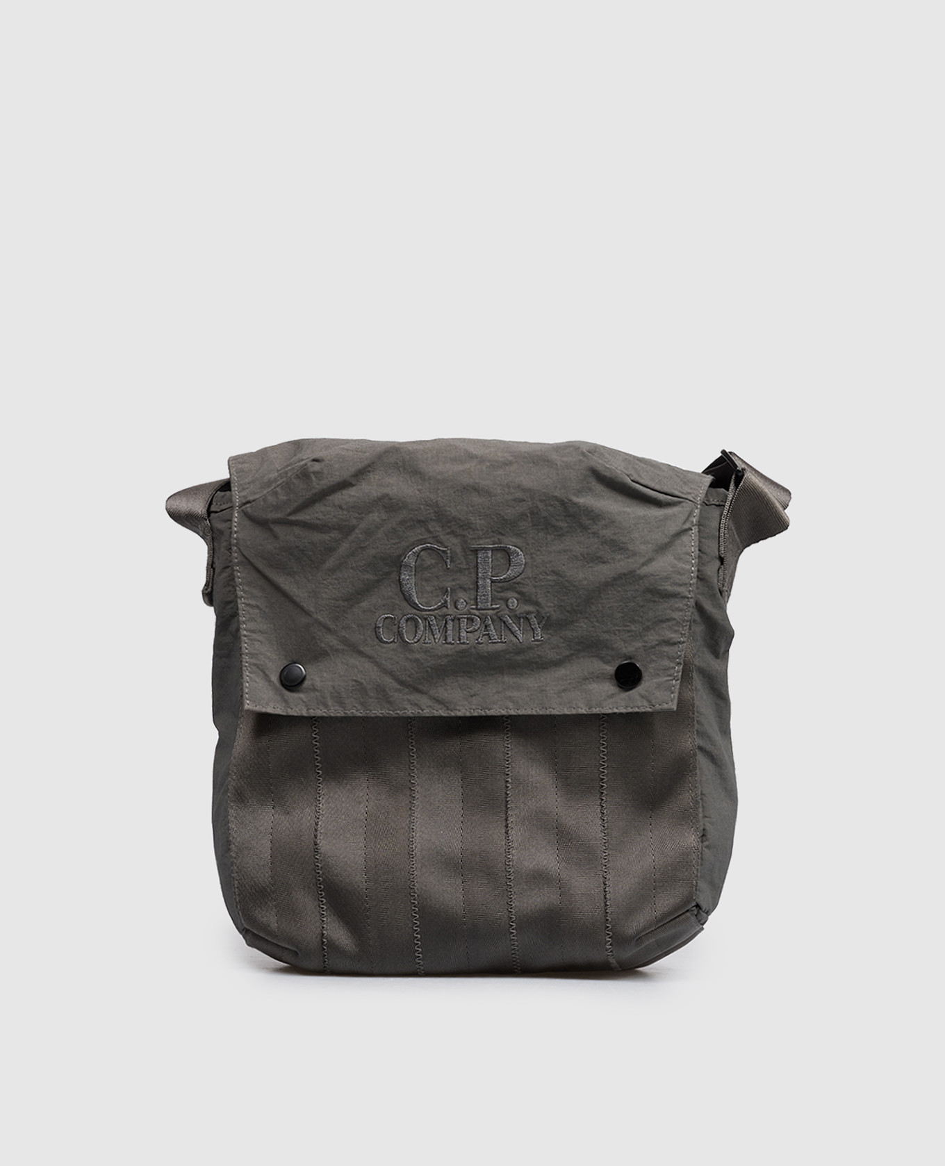 Серая сумка с вышивкой логотипа