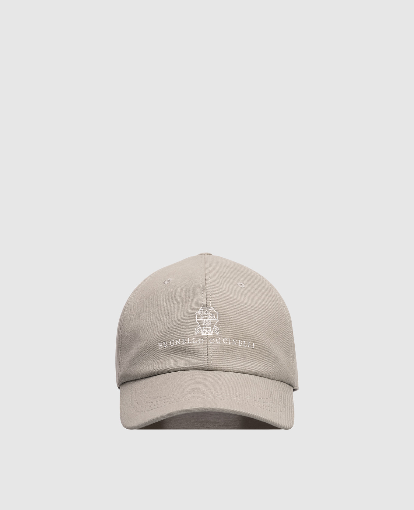 Зеленая кепка с вышивкой логотипа