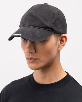 Vetements Черная кепка с контрастной вышивкой логотипа UE76CA324Bm