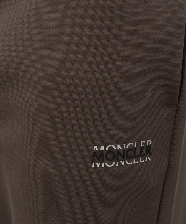Moncler Коричневые джоггеры с фактурным логотипом L10918H0000289AZY изображение 4