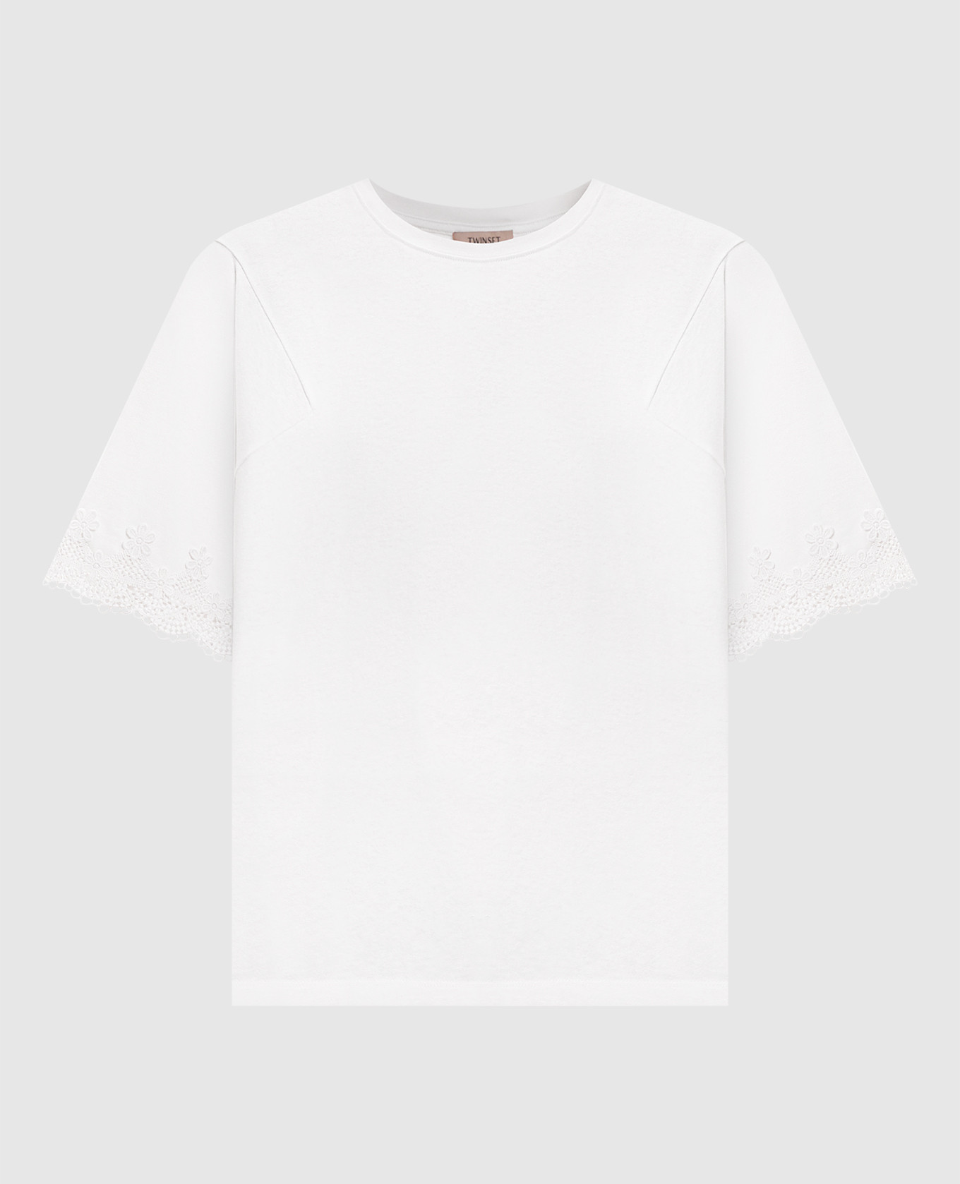 Белая футболка с кружевом