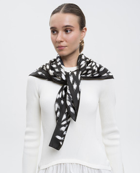 Givenchy Чорна хустка із шовку в анімалістичний принт 710010146001