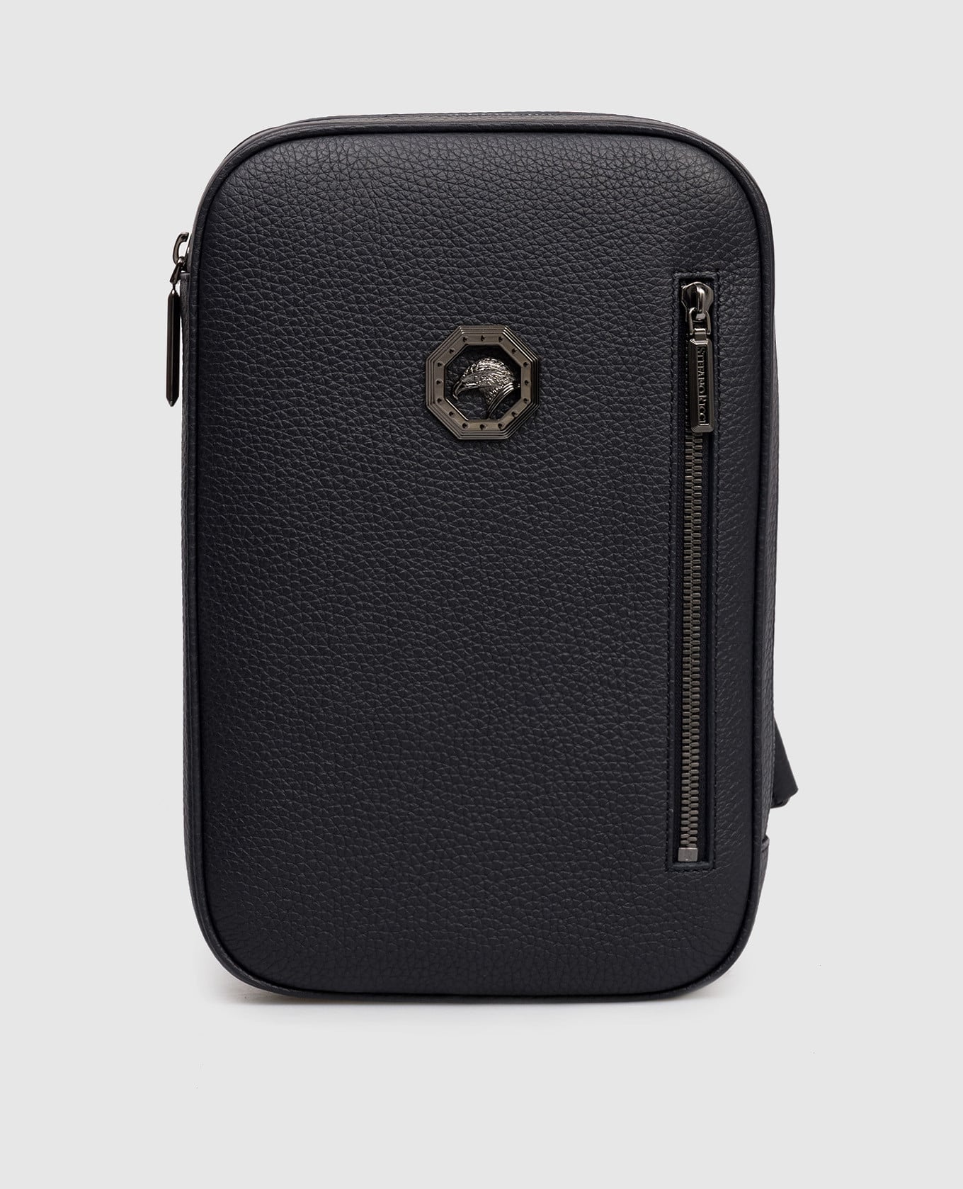 Синяя кожаная сумка-слинг с эмблемой с рутениевым покрытием