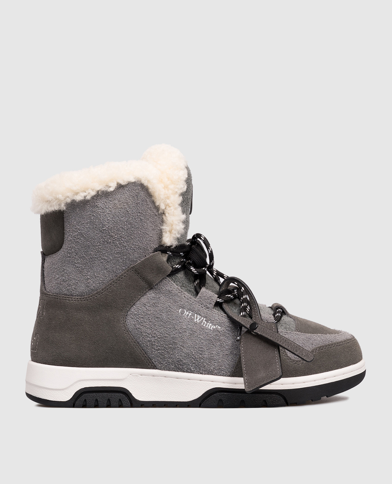 Серые замшевые ботинки на меху с фактурным логотипом