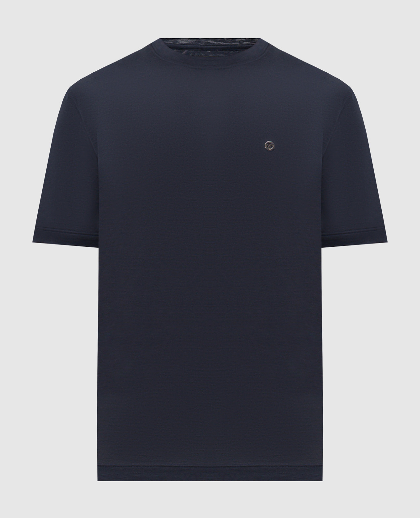 Синяя футболка с шелком