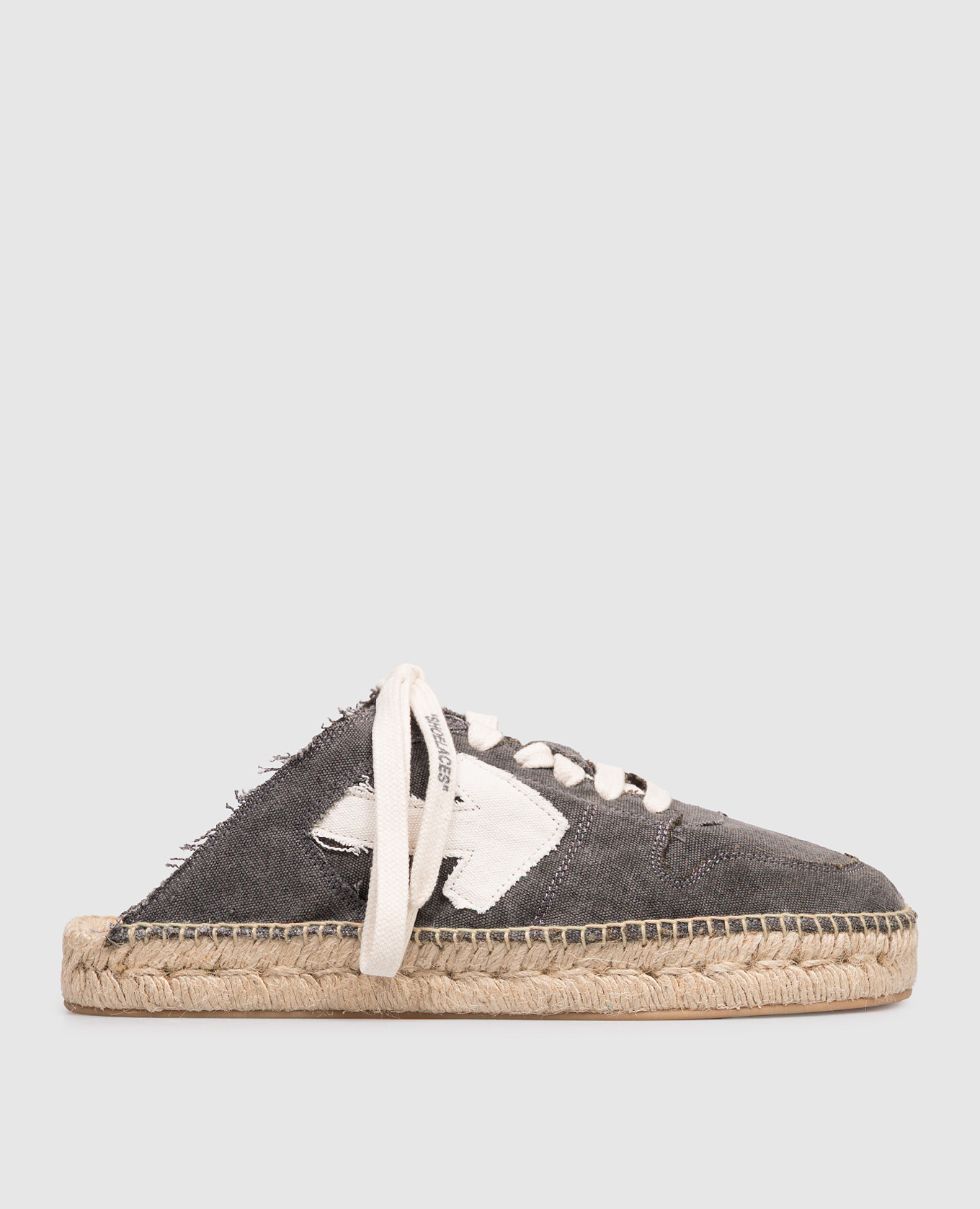 Серые кроссовки-мюли с нашивкой эмблемы