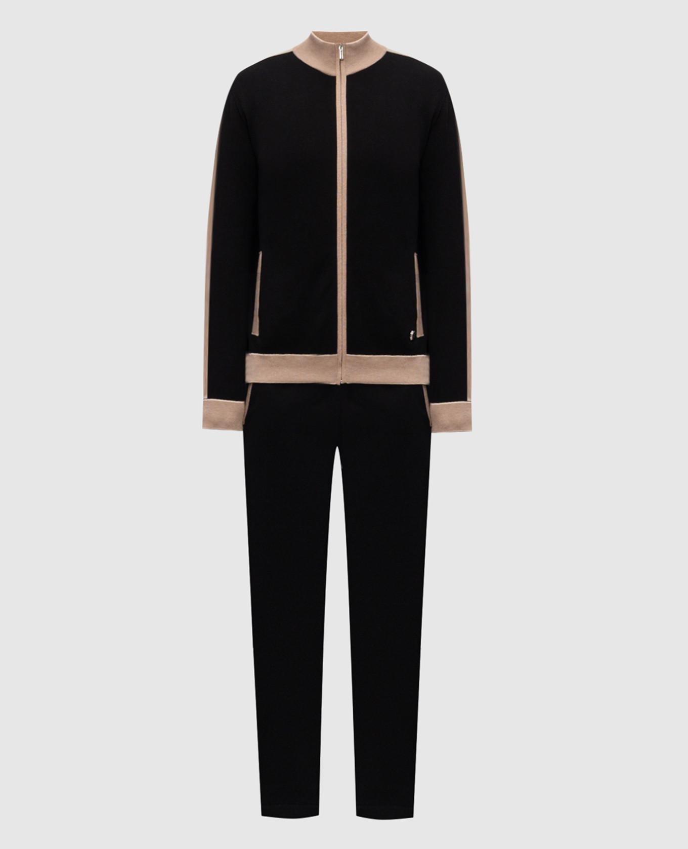 

Черный спортивный костюм, Спортивные костюмы