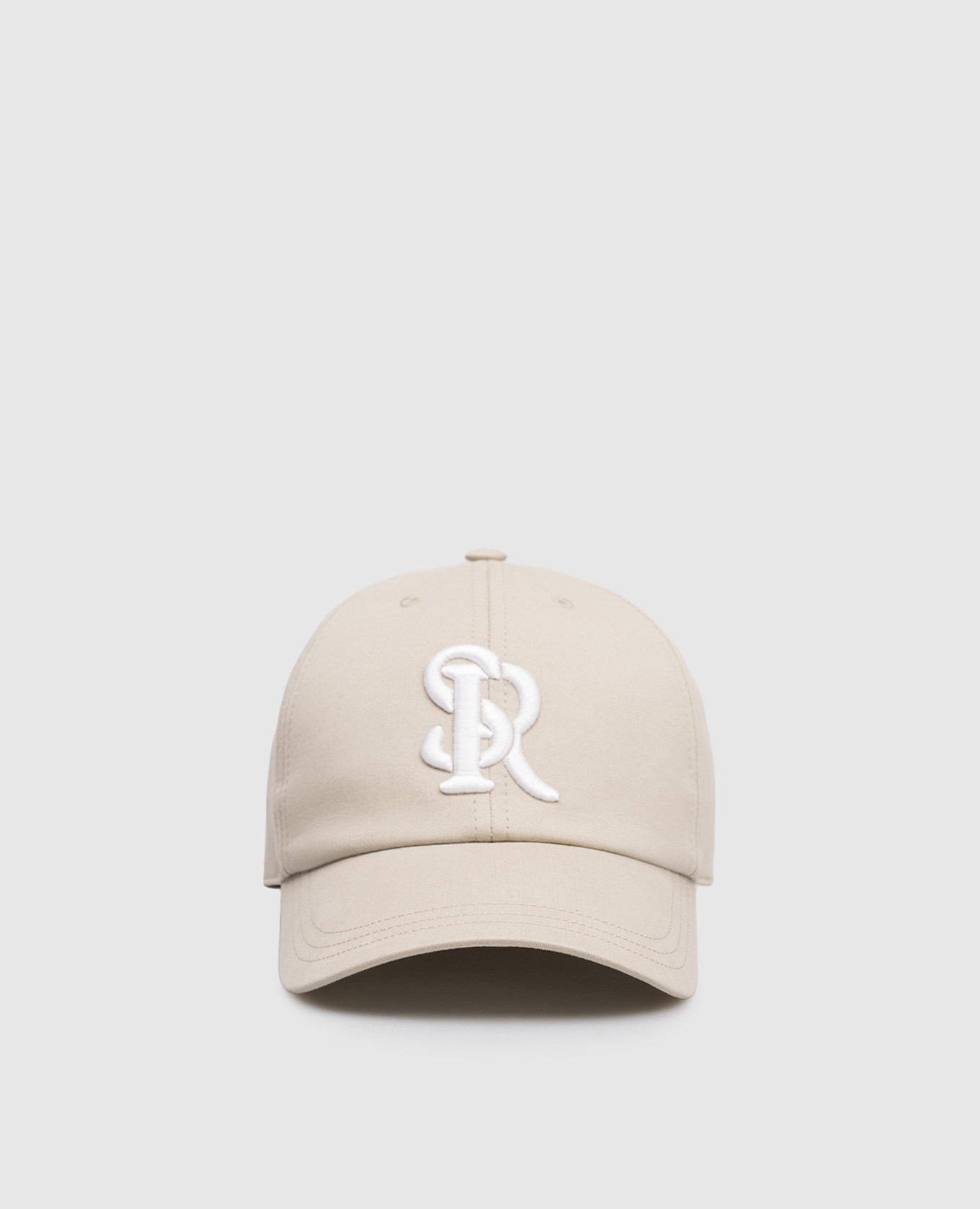 Детская бежевая кепка с вышивкой монограммы логотипа