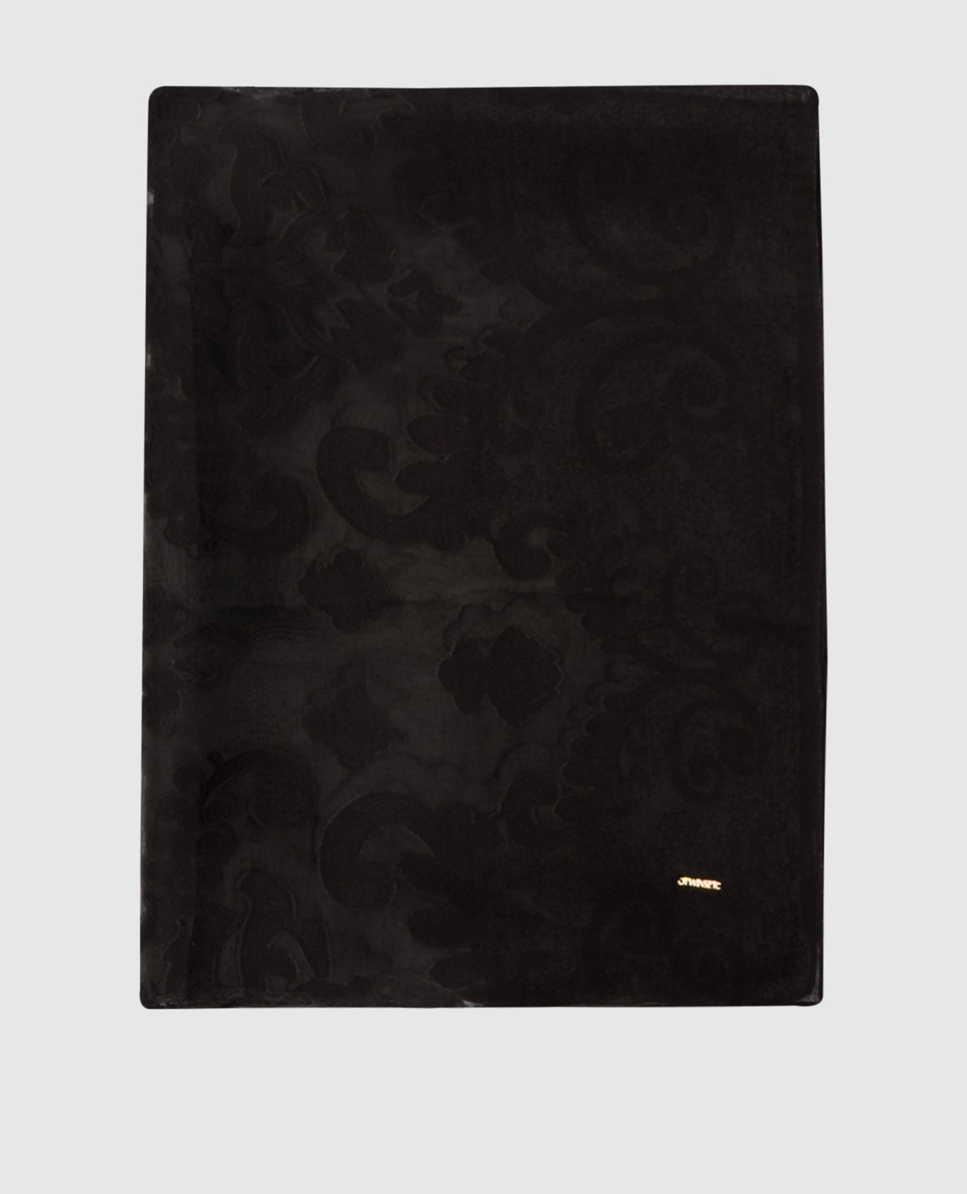 Черный шарф с узором