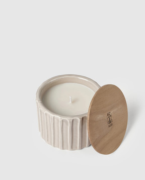 Brunello Cucinelli Ароматизированная свеча в керамическом подсвечнике MLCANDRV1