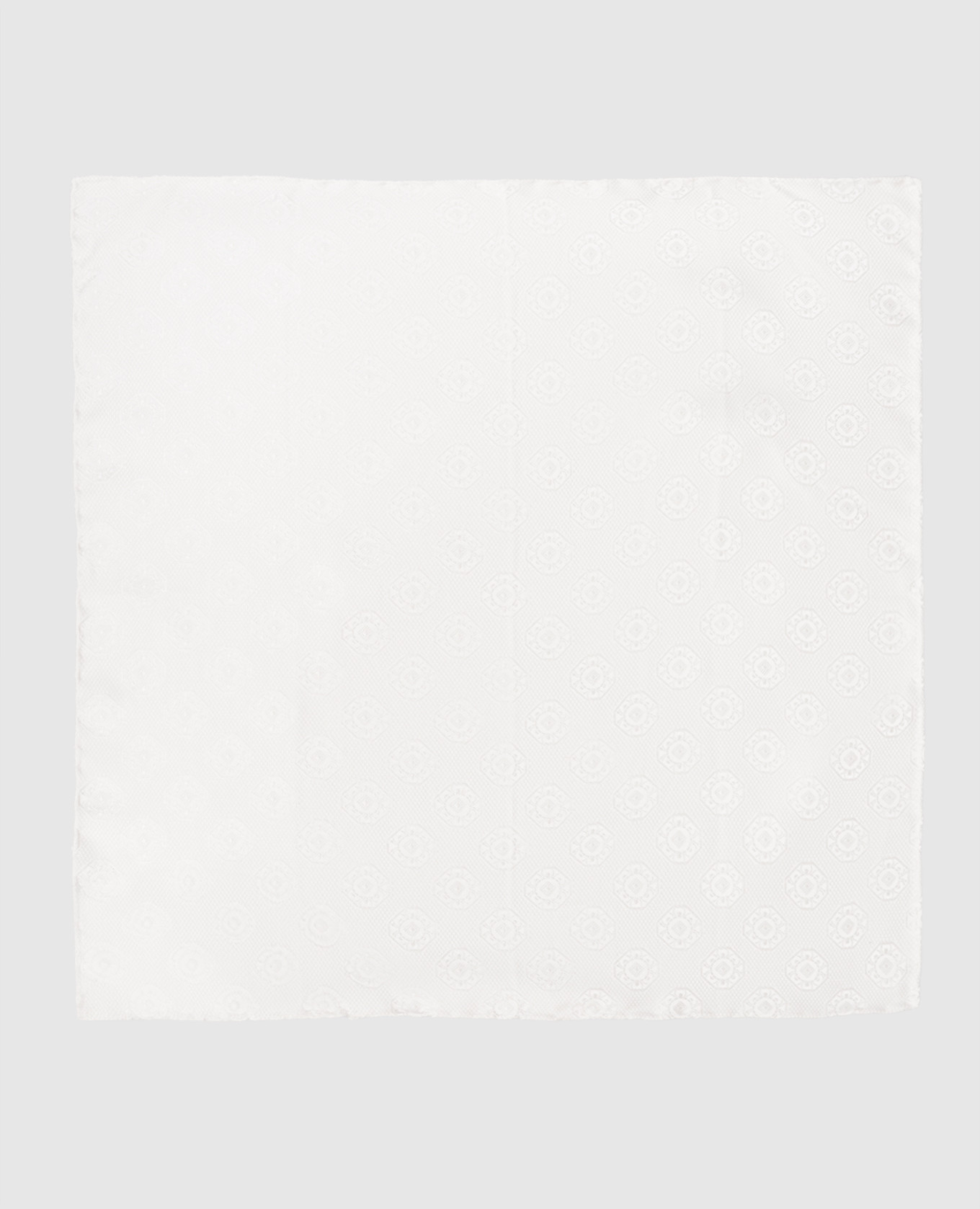 Белый платок из шелка в тканом узоре