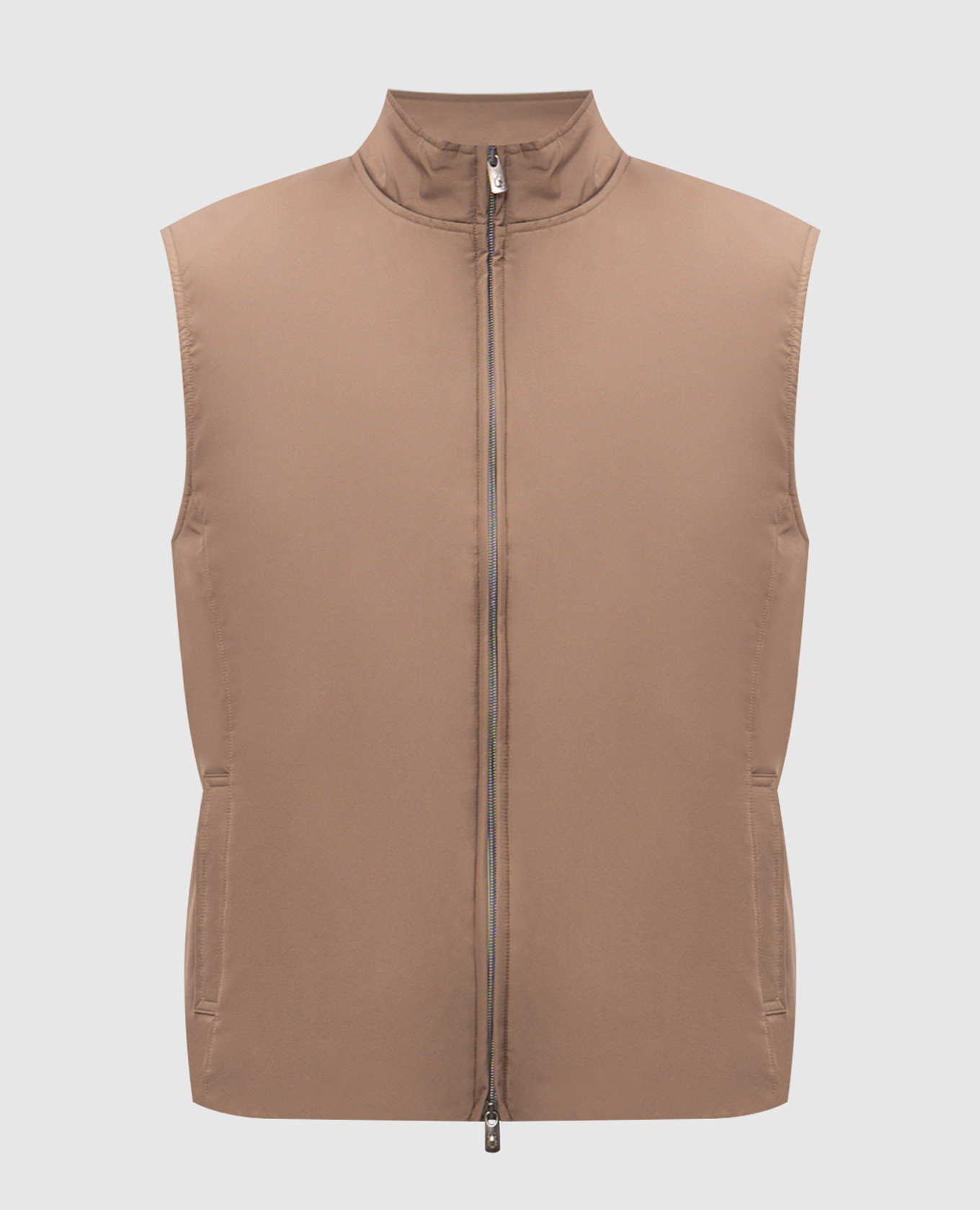 Коричневый жилет