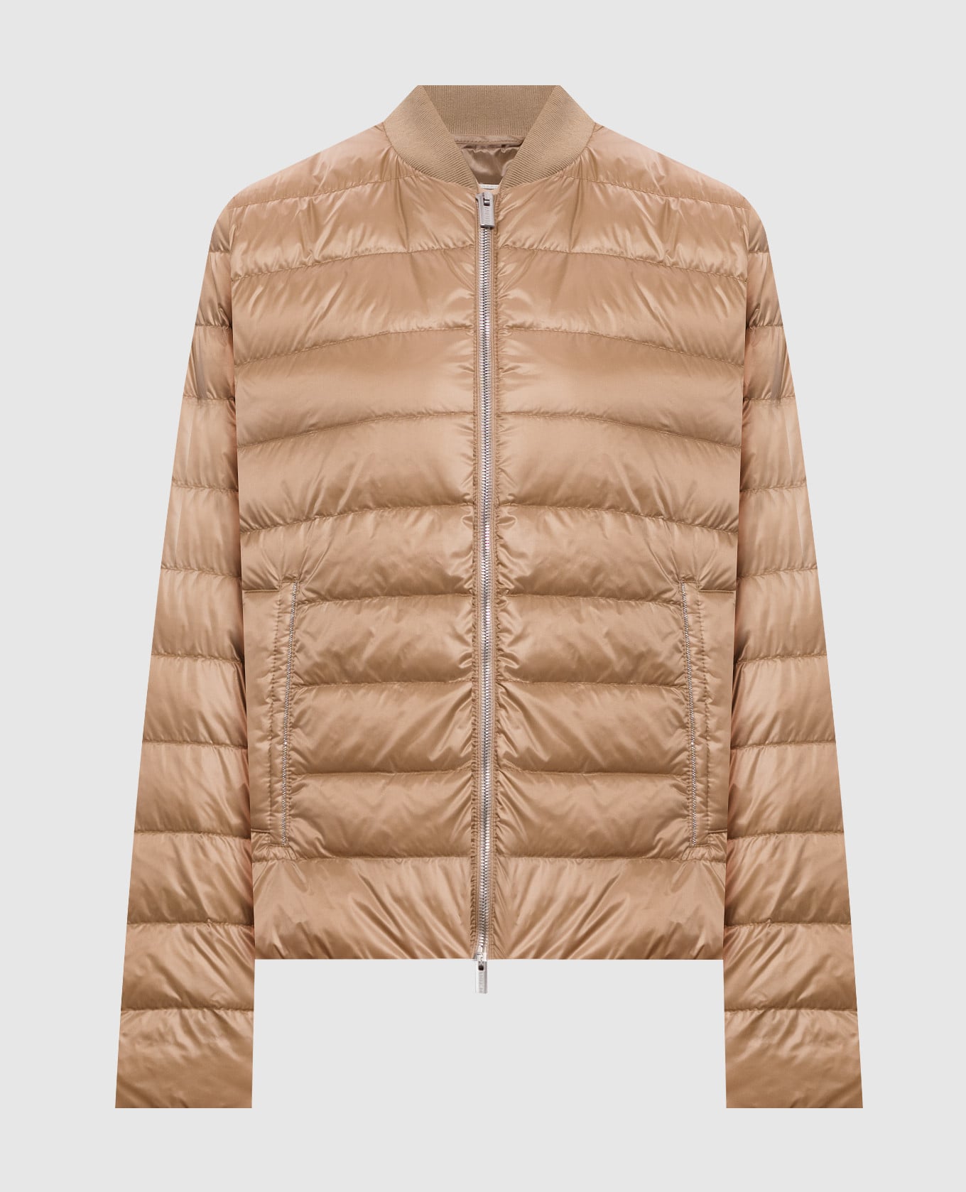 Коричневая пуховая куртка с цепочкой