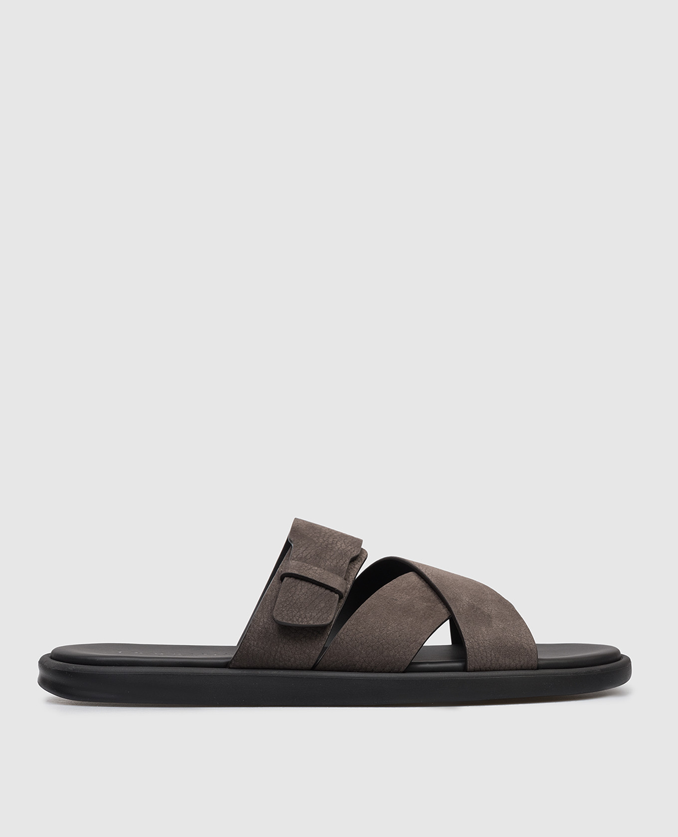 Коричневые шлепанцы из нубука