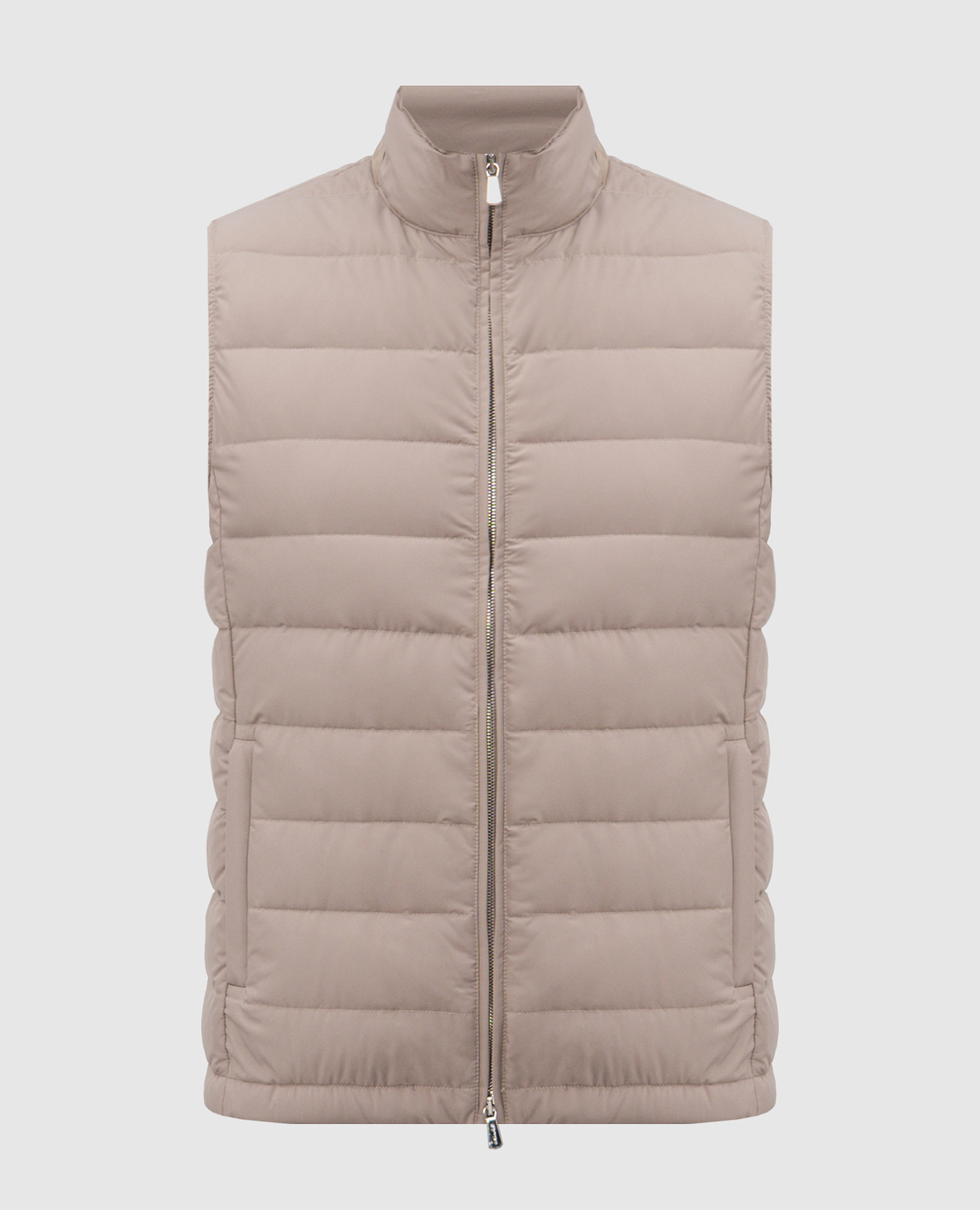 Бежевый пуховый жилет