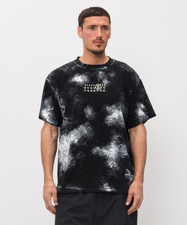 Maison Margiela MM6 Чорна футболка в принт SH2GC0039M20048 зображення 3
