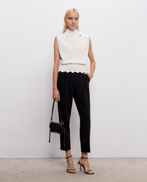 Twinset Жилет цвета айвори с брошью 262TP3050