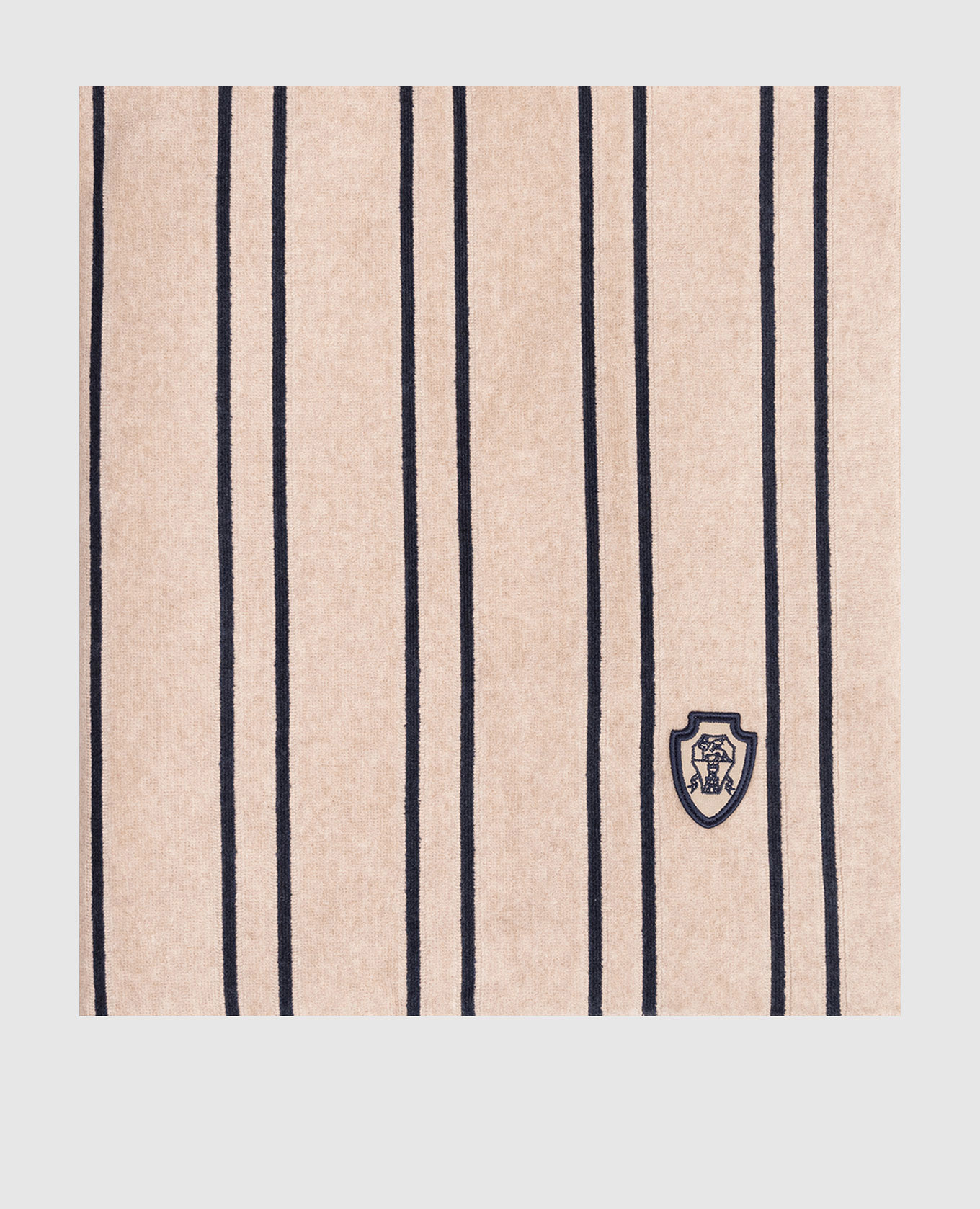 Бежевое махровое полотенце в полоску