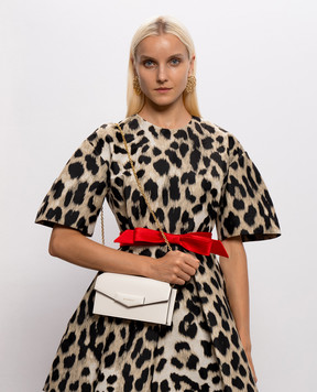Givenchy Кожаный клатч Antigona цвета айвори BB60RTB13A
