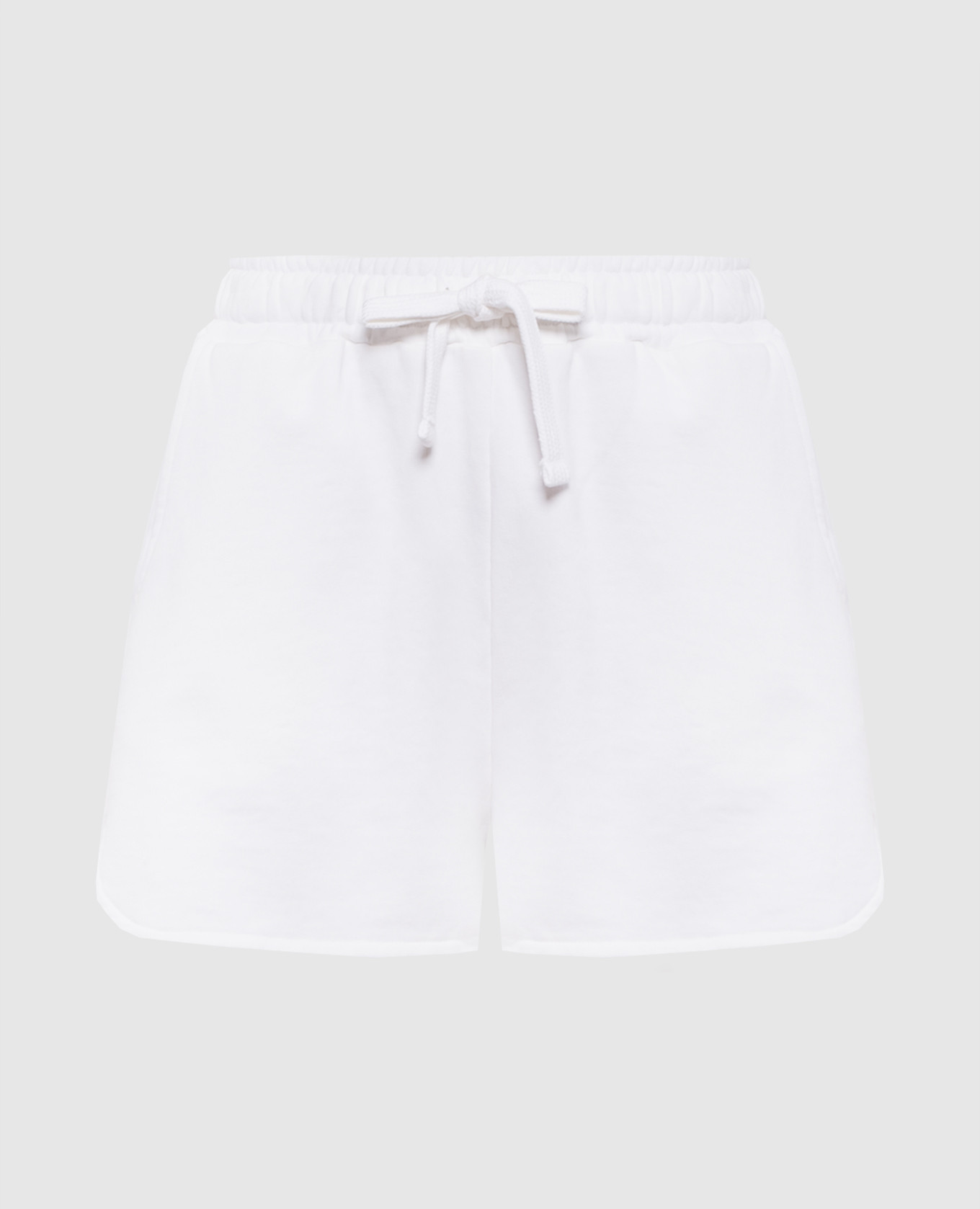 Білі шорти