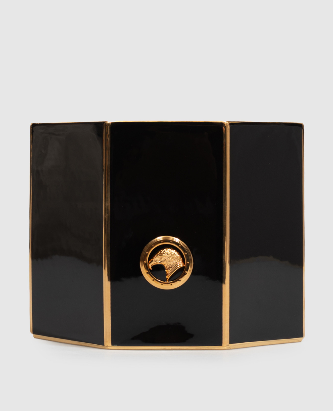 Ароматизированная свеча Gold & BLACK в фарфоровом подсвечнике