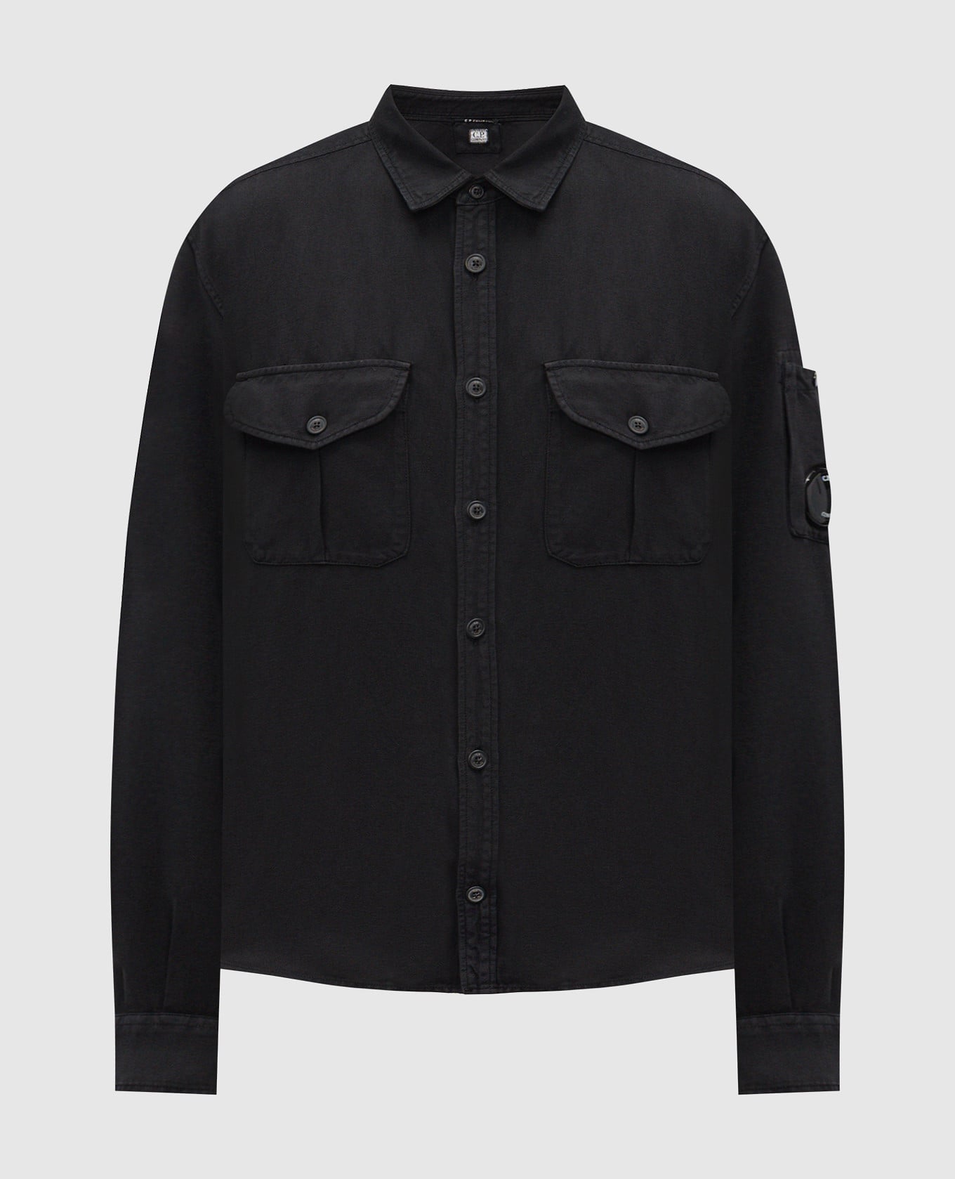 Черная рубашка с леном с патчем