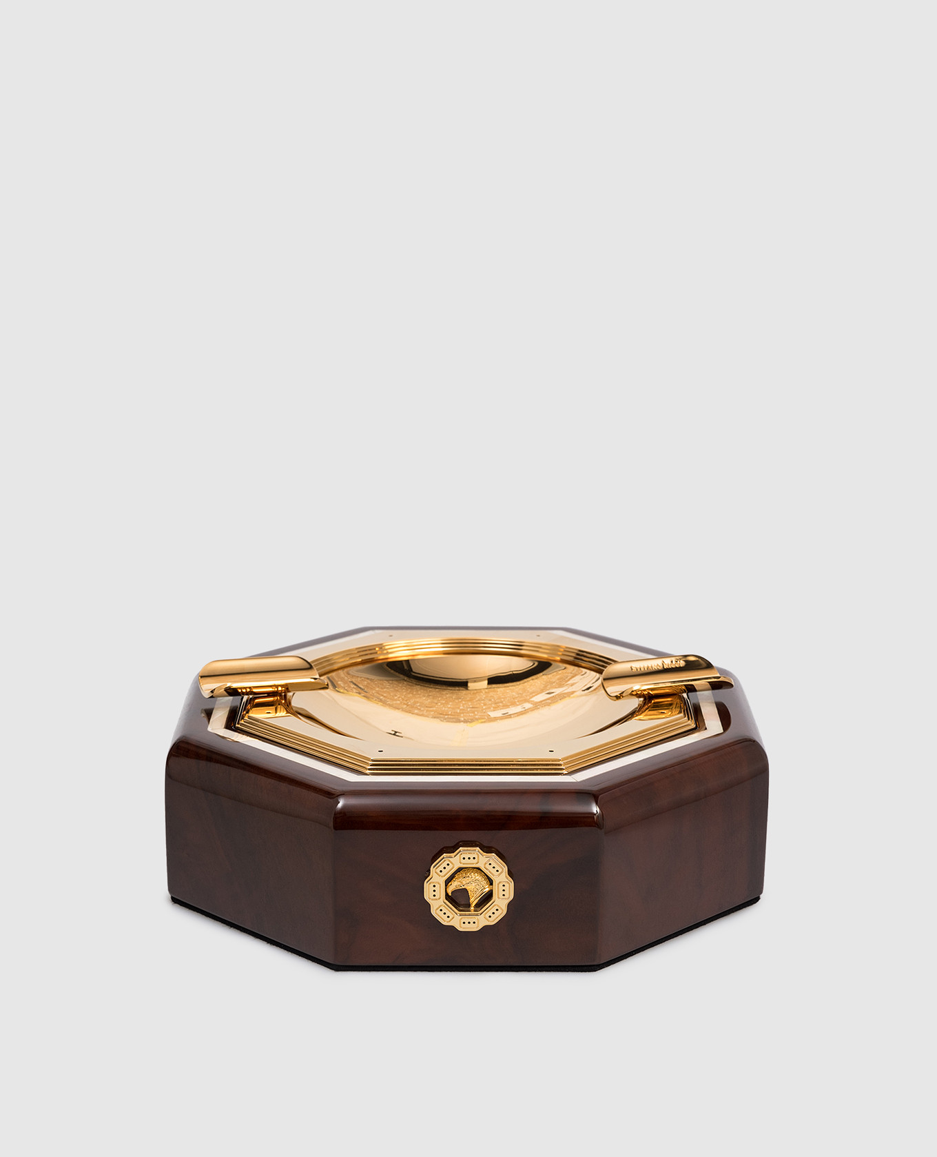 

Коричневая пепельница с эмблемой, Коричневый, Коллекционные предметы